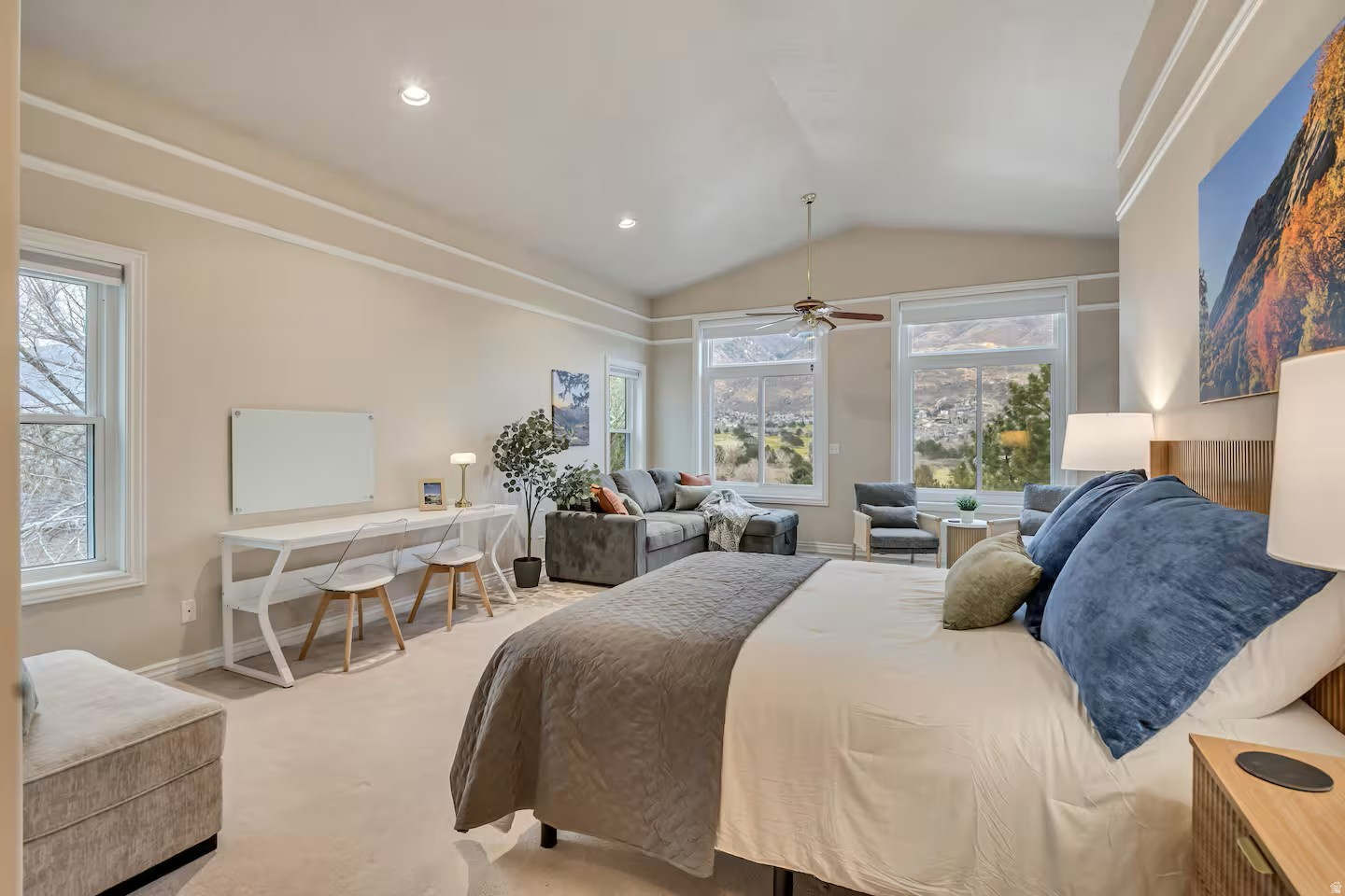 HIDDEN VALLEY HILLS - Residential