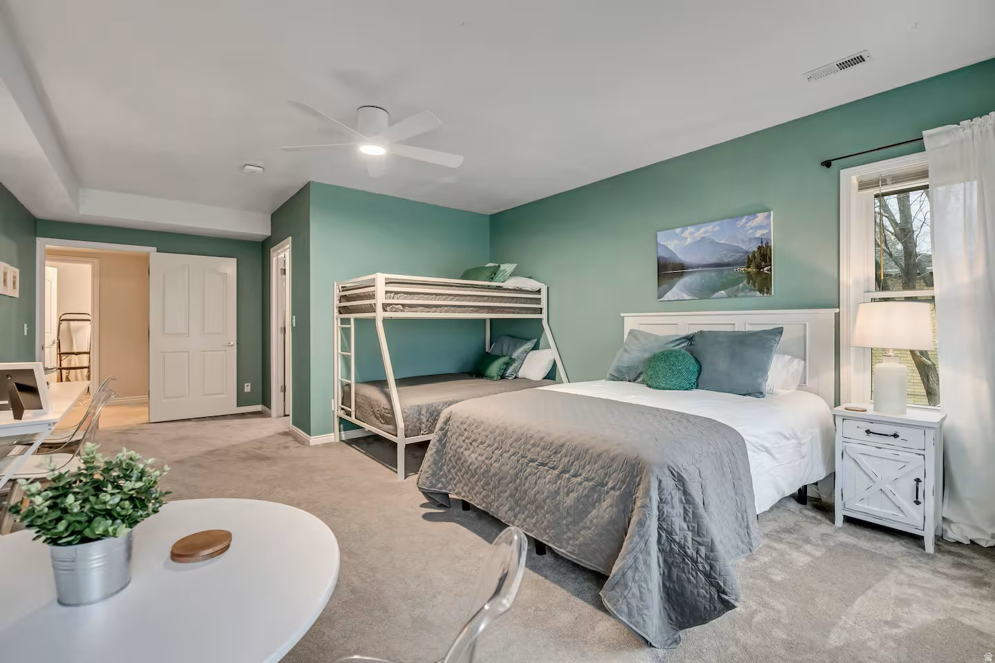 HIDDEN VALLEY HILLS - Residential