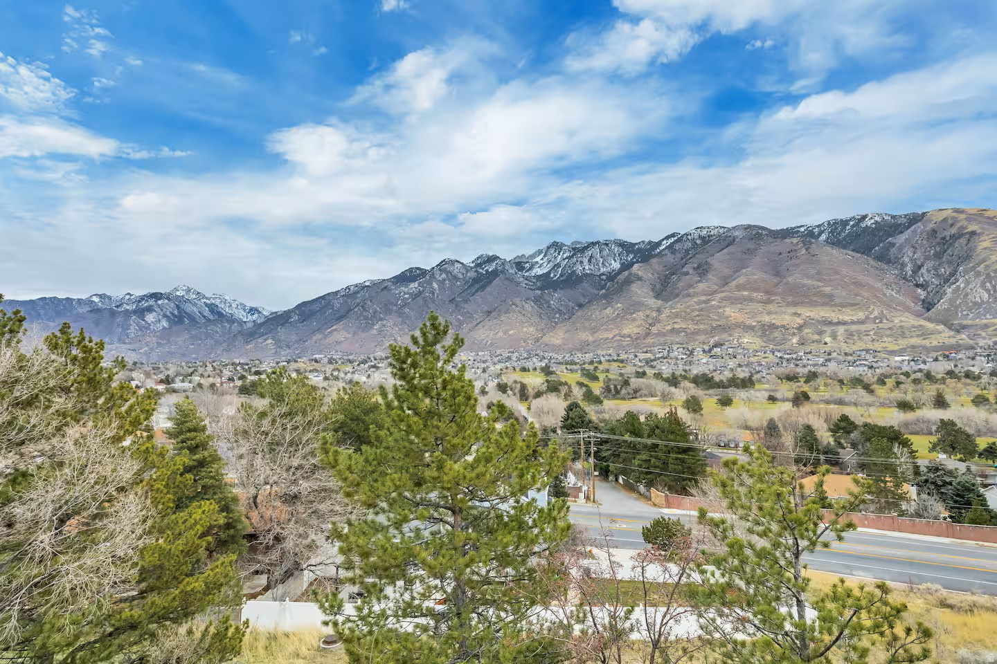 HIDDEN VALLEY HILLS - Residential