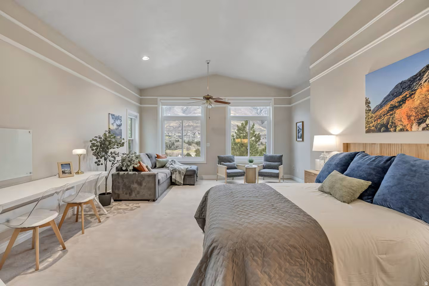 HIDDEN VALLEY HILLS - Residential