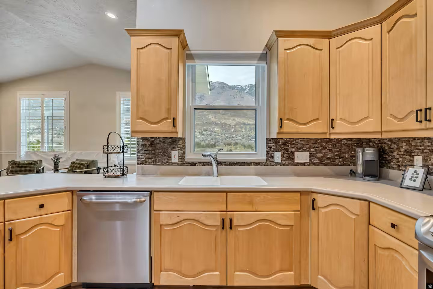 HIDDEN VALLEY HILLS - Residential