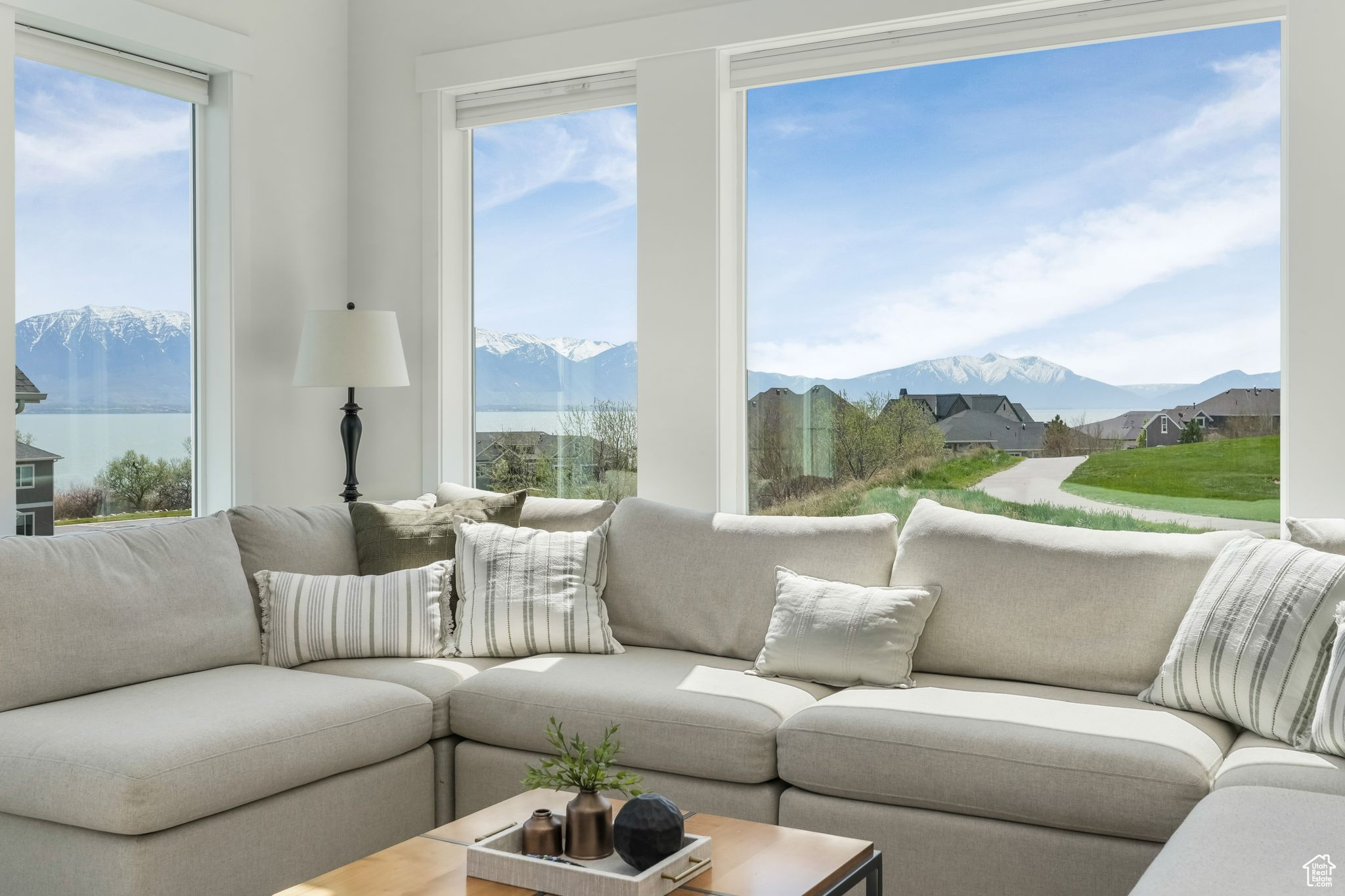 267 E Sandhill Dr, Saratoga Springs, Utah image 2