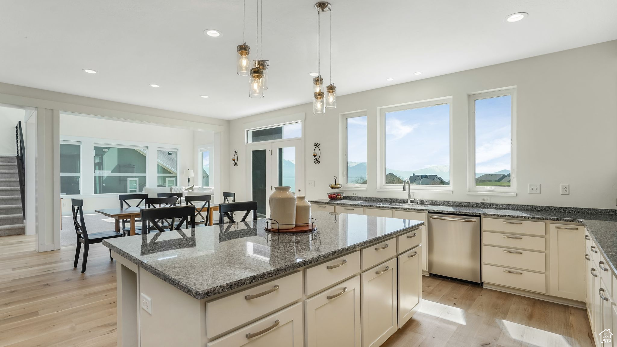 267 E Sandhill Dr, Saratoga Springs, Utah image 11