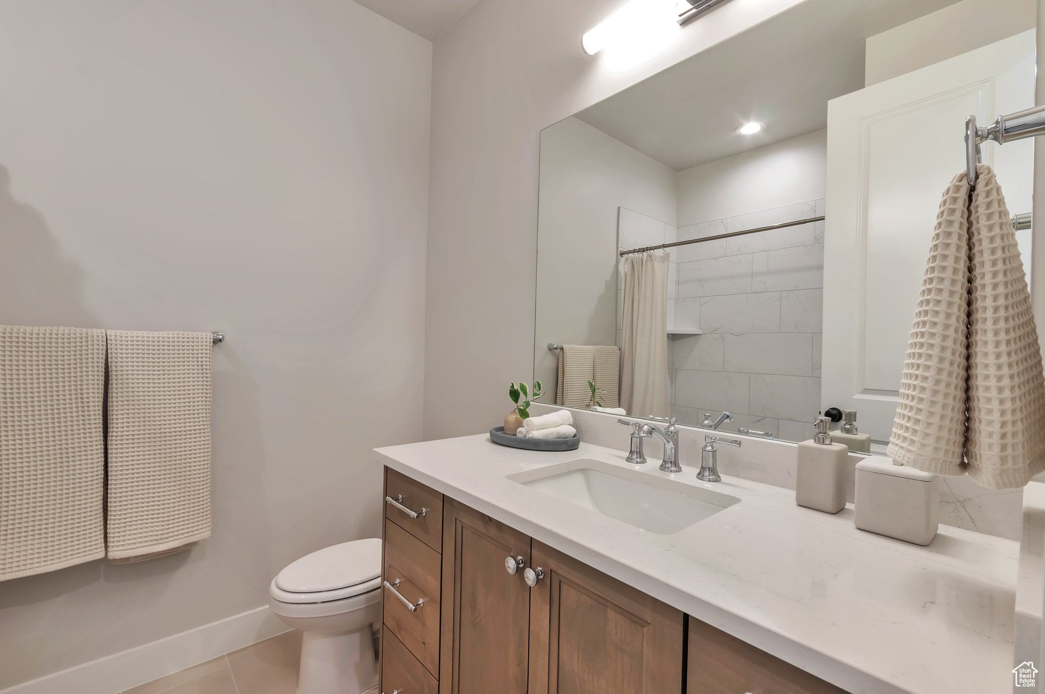 SUMMERHILL LANE - Residential