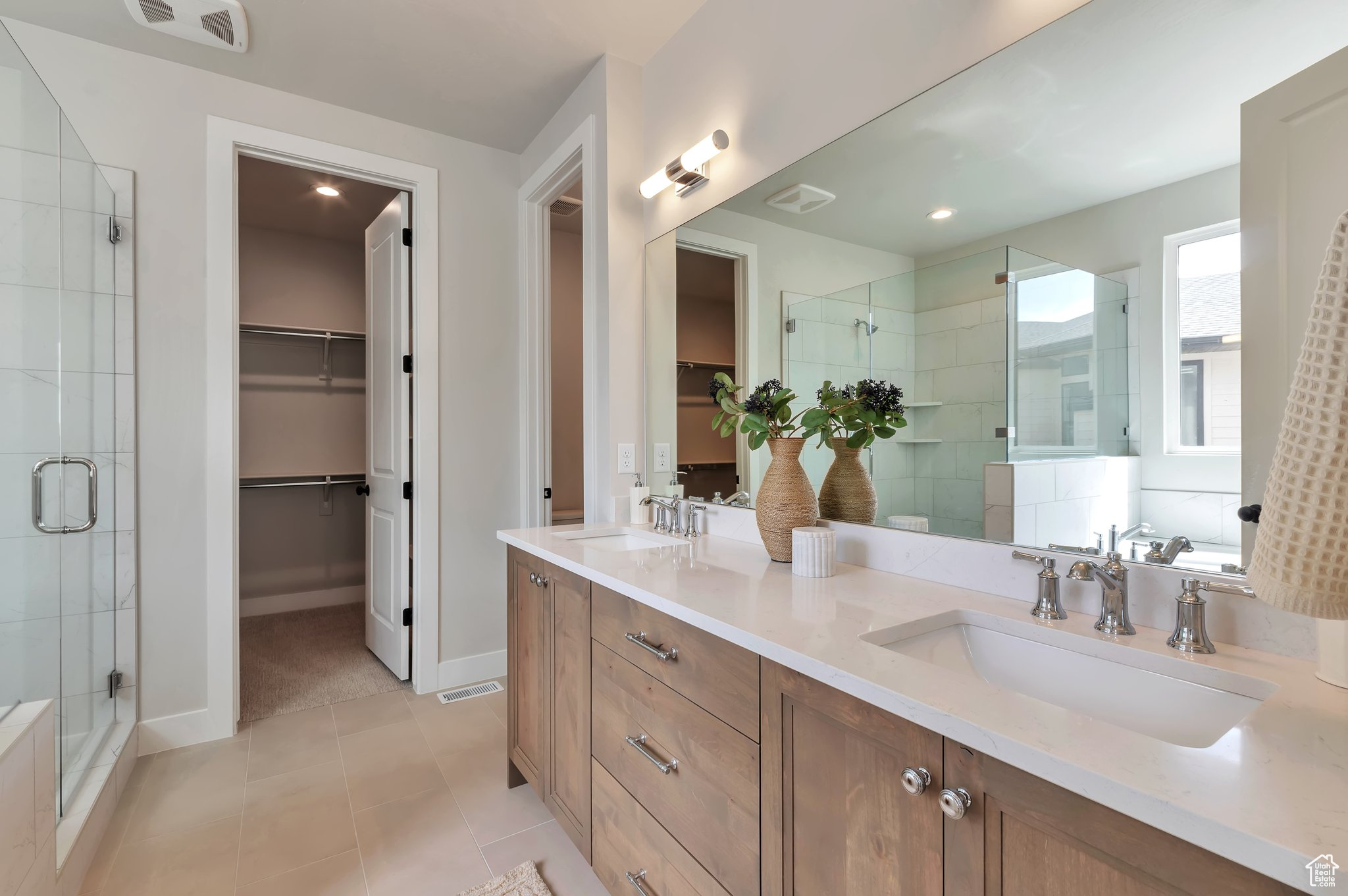 SUMMERHILL LANE - Residential