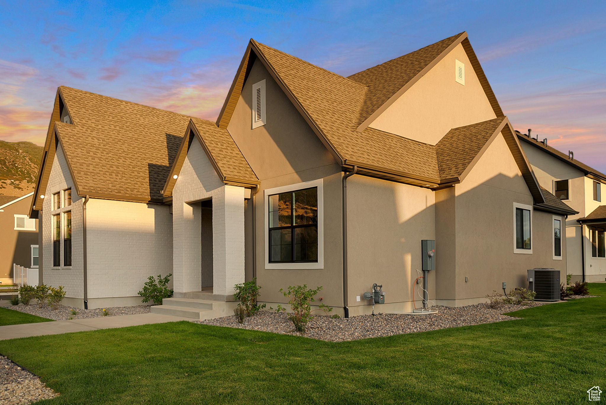 SUMMERHILL LANE - Residential