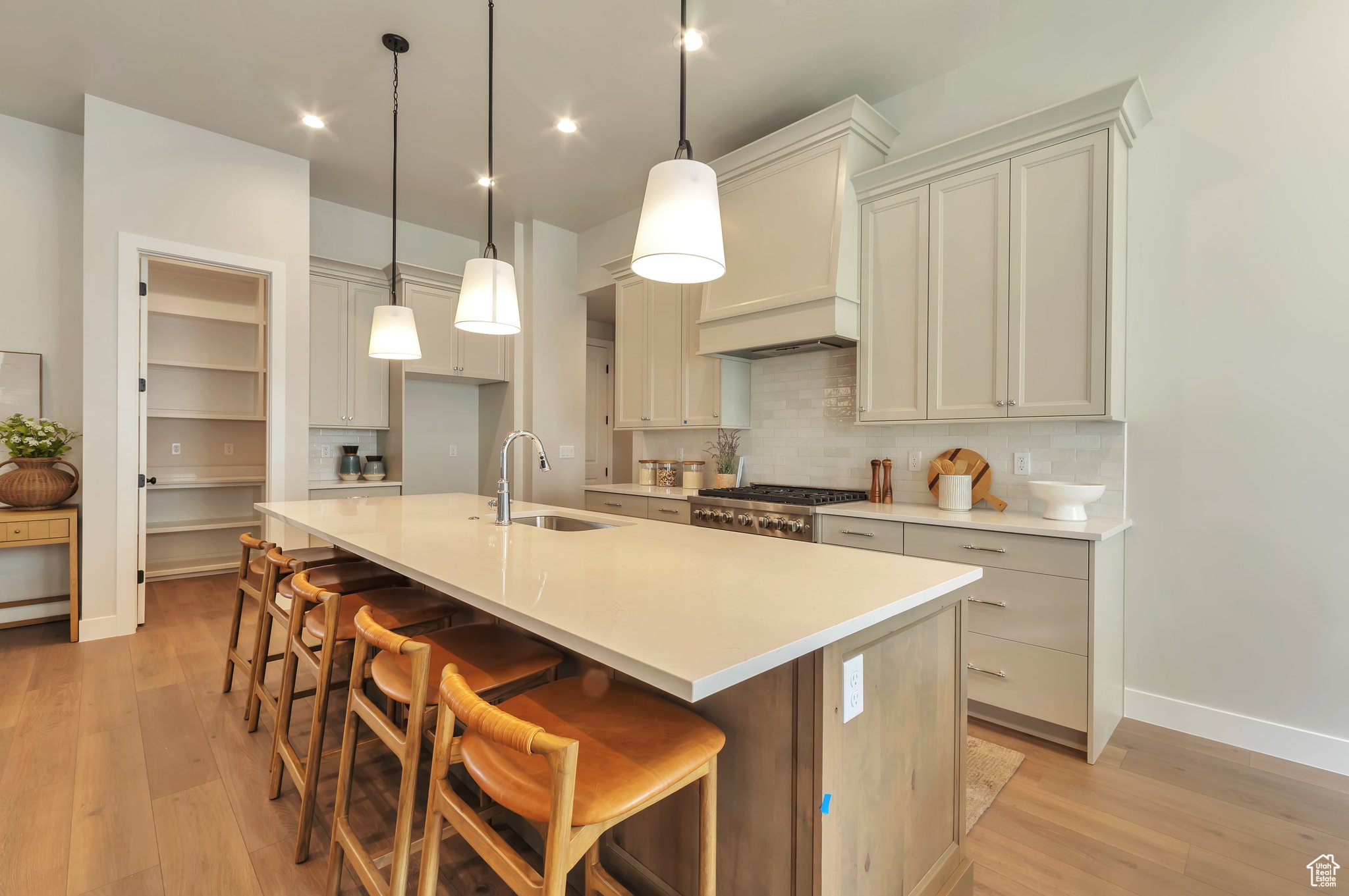 SUMMERHILL LANE - Residential