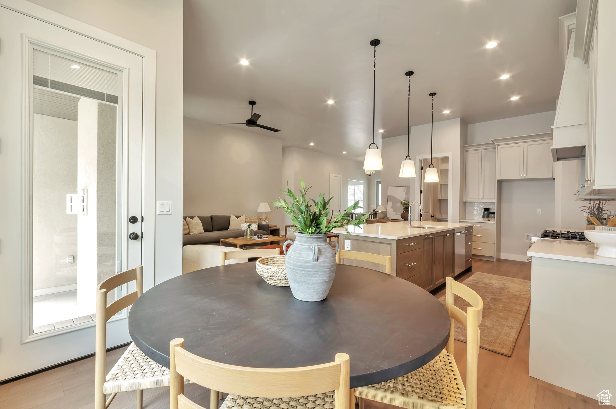 SUMMERHILL LANE - Residential