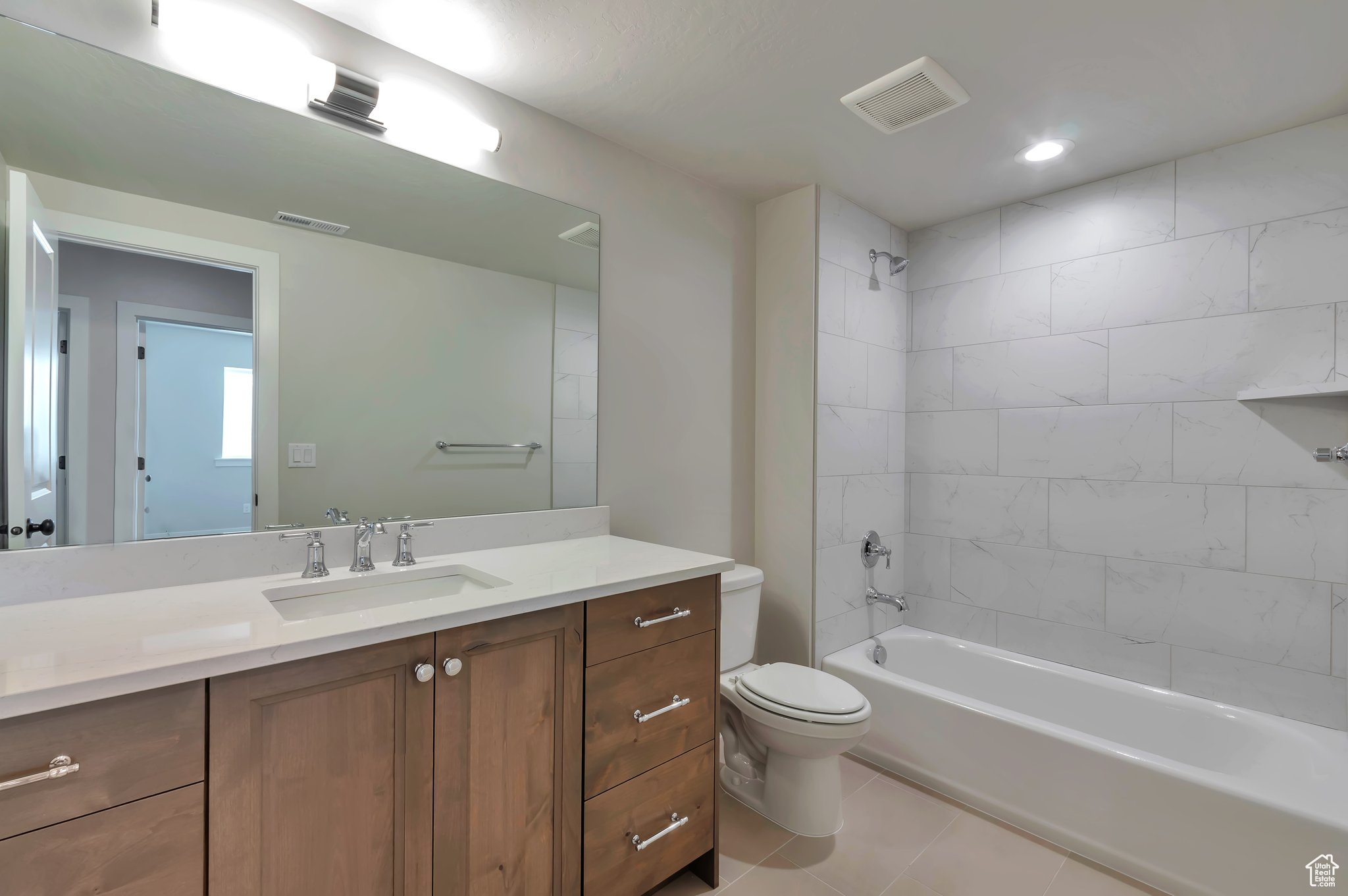 SUMMERHILL LANE - Residential