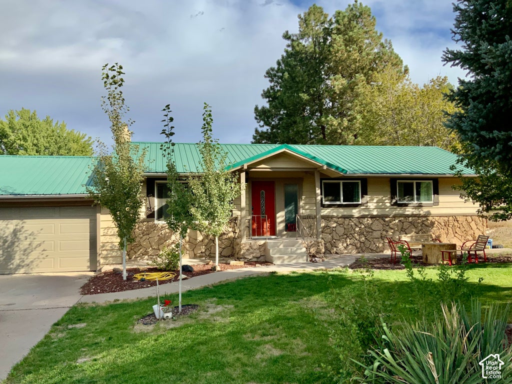Photo of 413 E 580 S, Monroe, UT 84754 (MLS # 2189537)