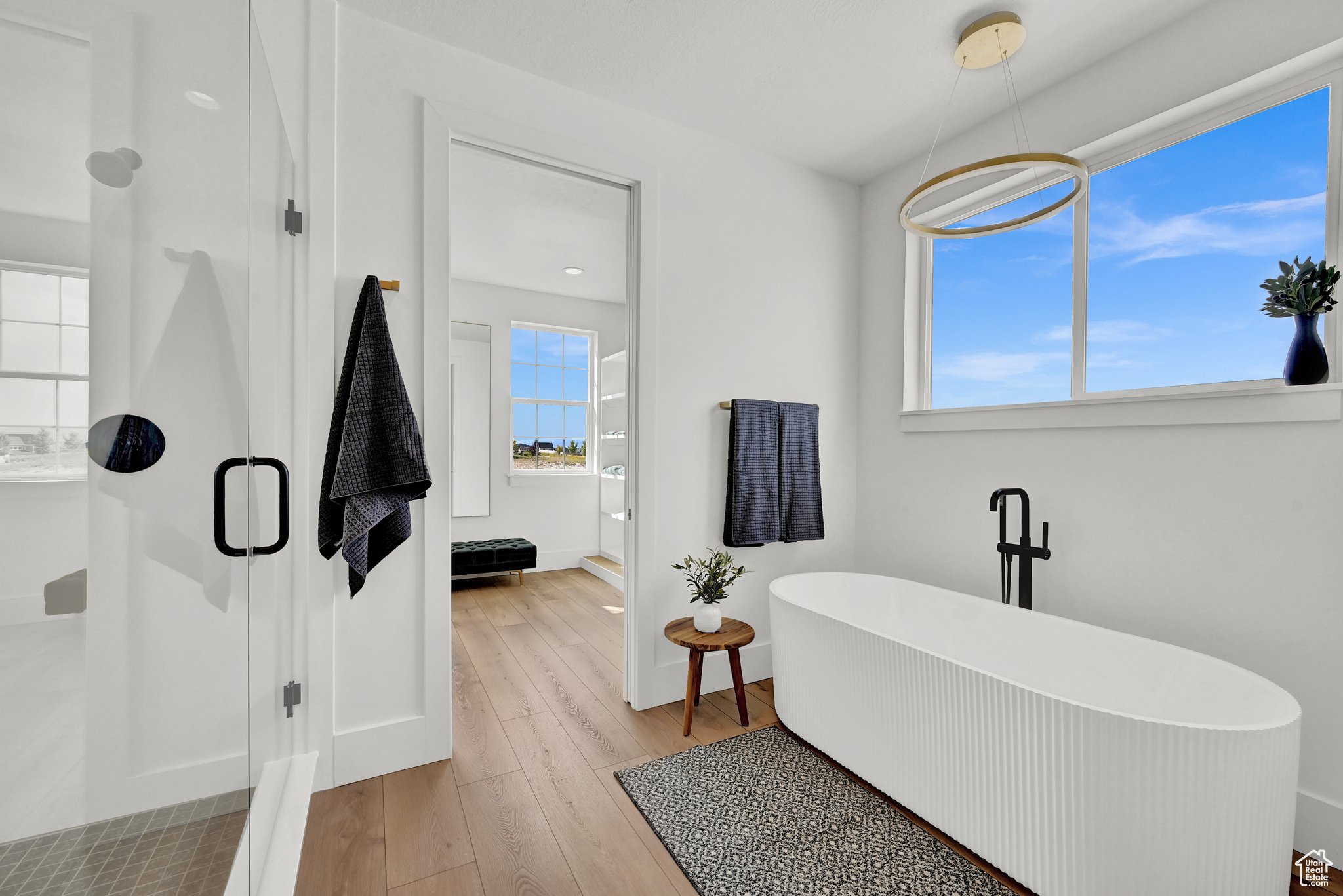 JOHNSON MEADWOWS - Residential