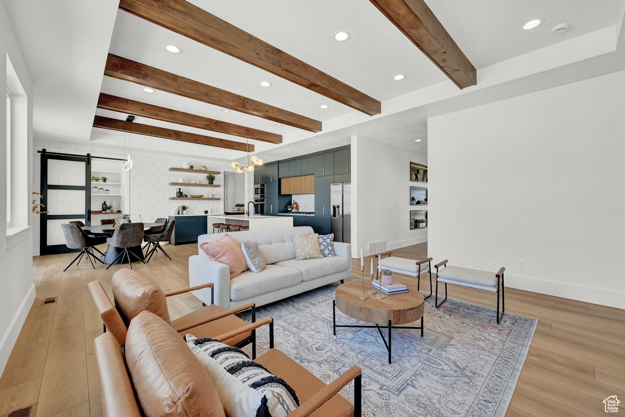 JOHNSON MEADWOWS - Residential
