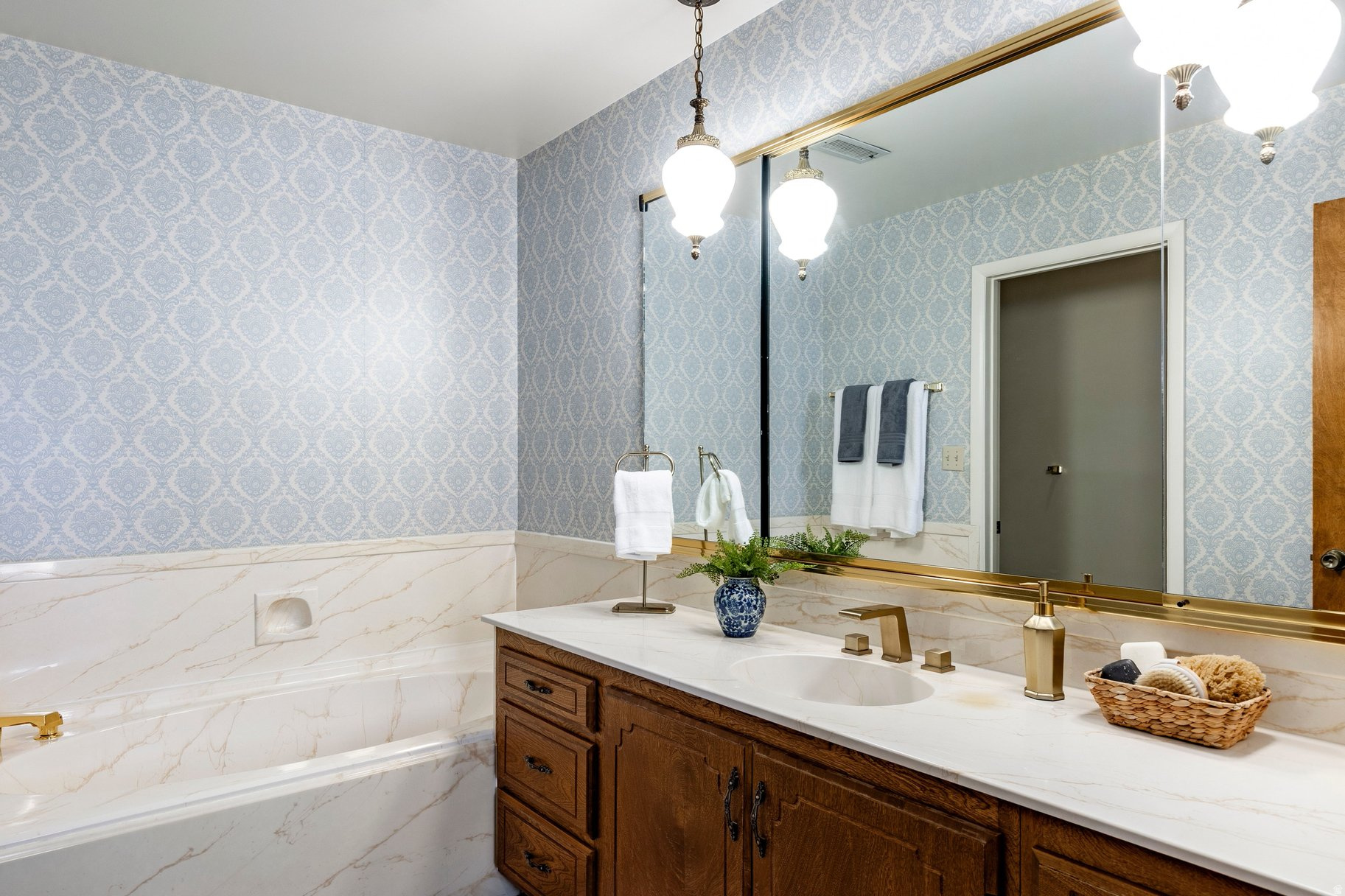 MT OLYMPUS ACRES SUB - Residential