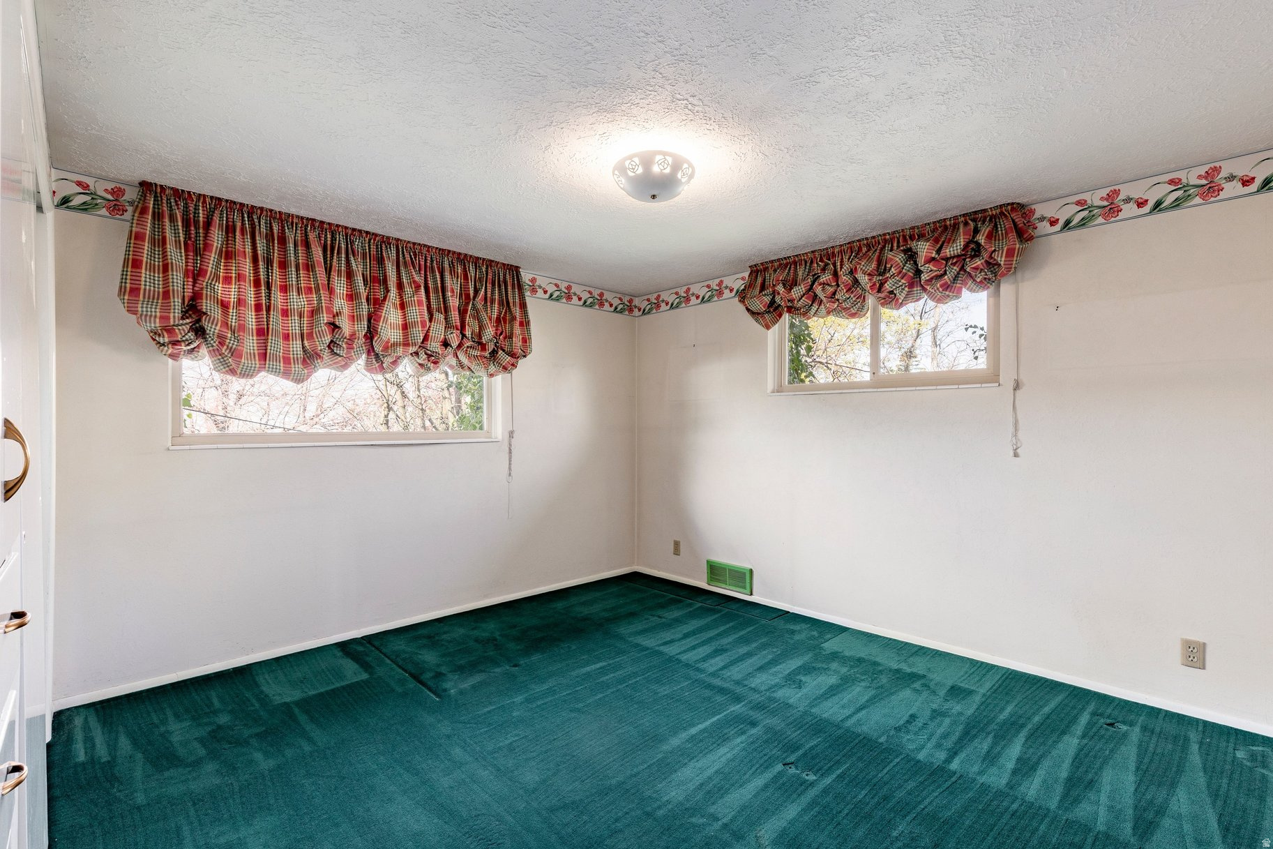 MT OLYMPUS ACRES SUB - Residential