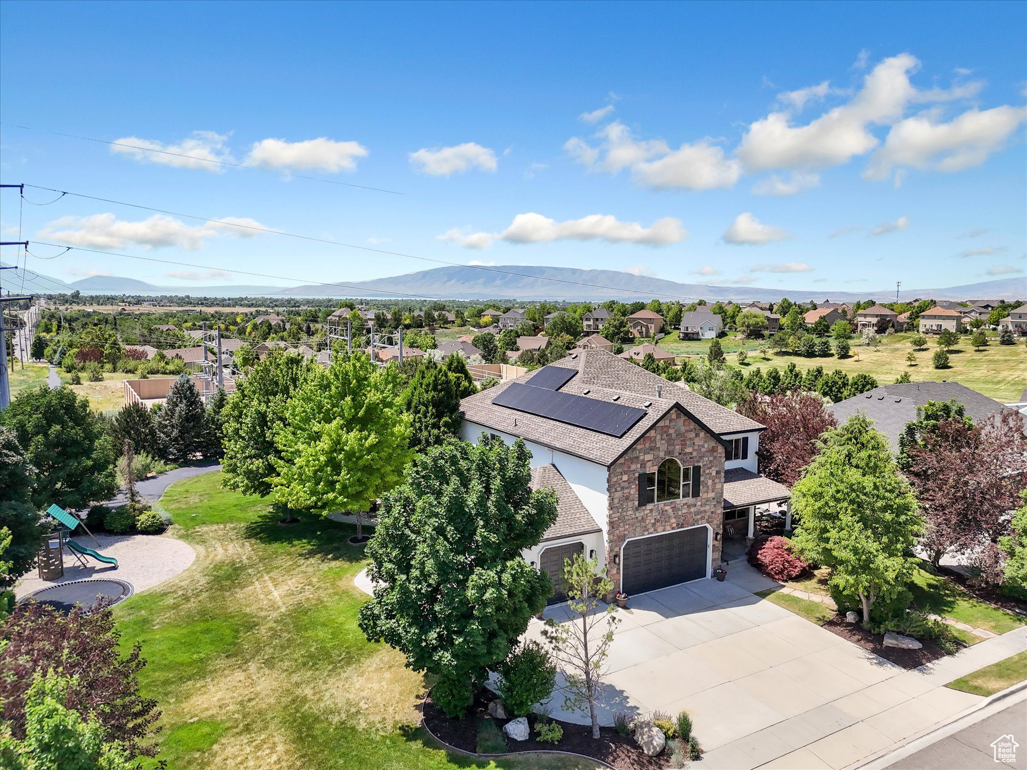 CHAMBERRY FIELDS - Residential