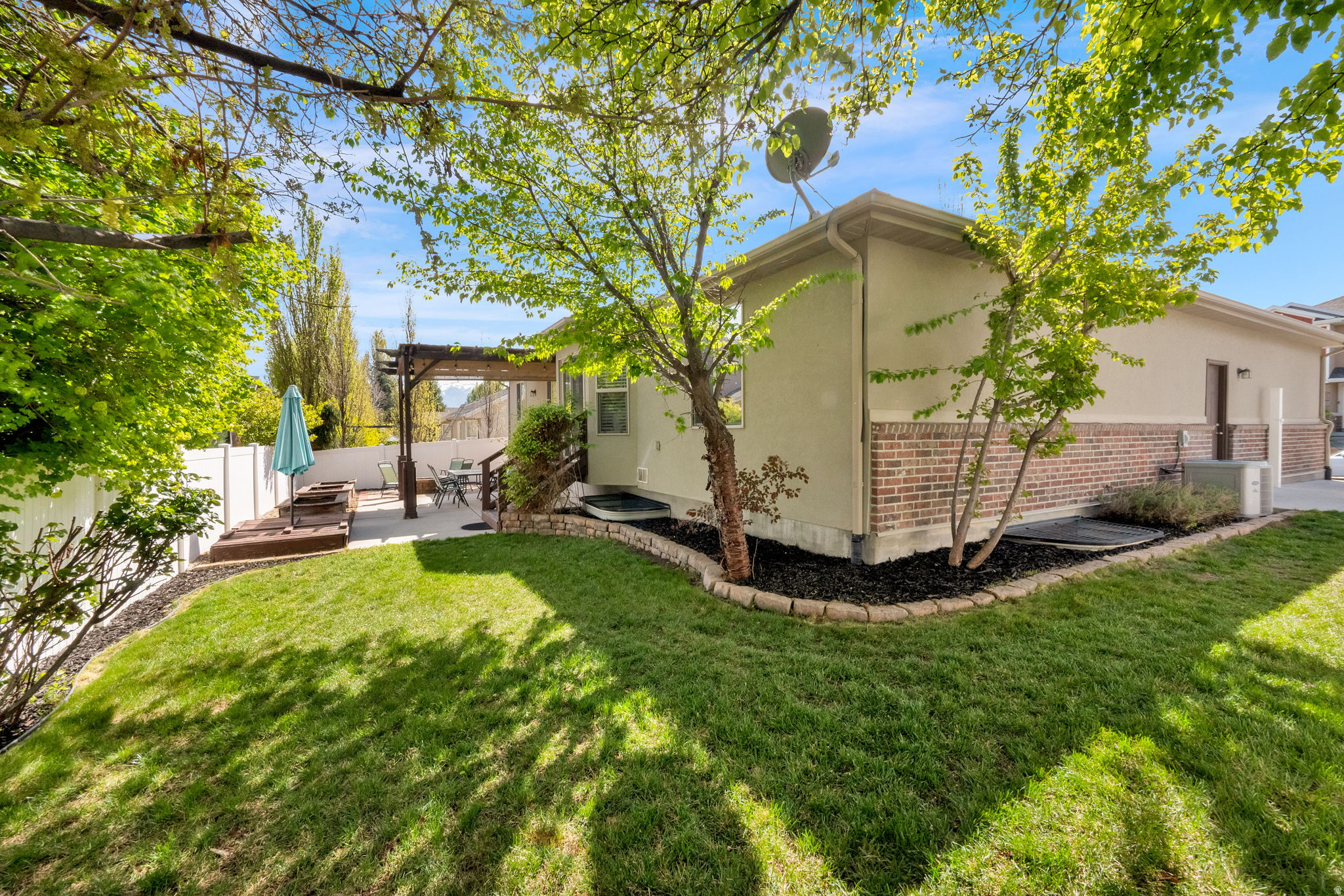 SAND DUNES CONDOMINIUM PHASE 1 - Residential