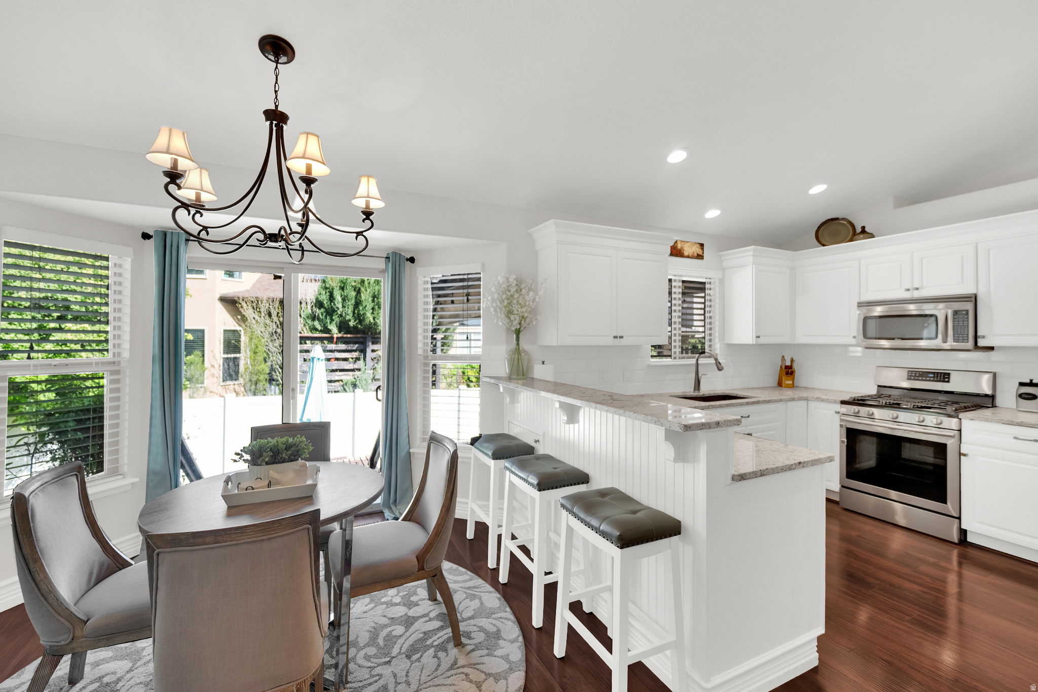 SAND DUNES CONDOMINIUM PHASE 1 - Residential