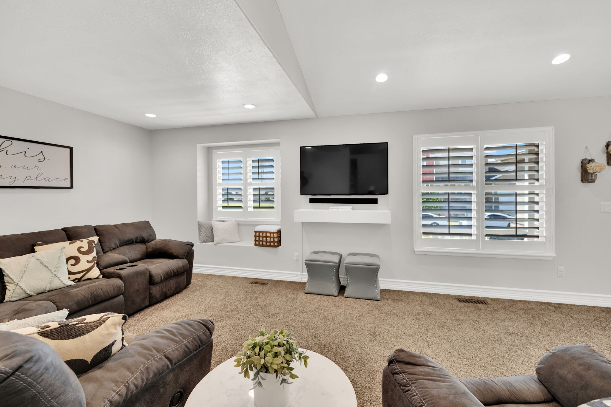 SAND DUNES CONDOMINIUM PHASE 1 - Residential