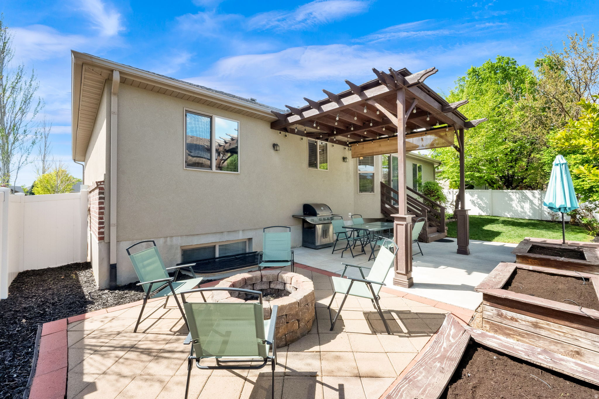 SAND DUNES CONDOMINIUM PHASE 1 - Residential