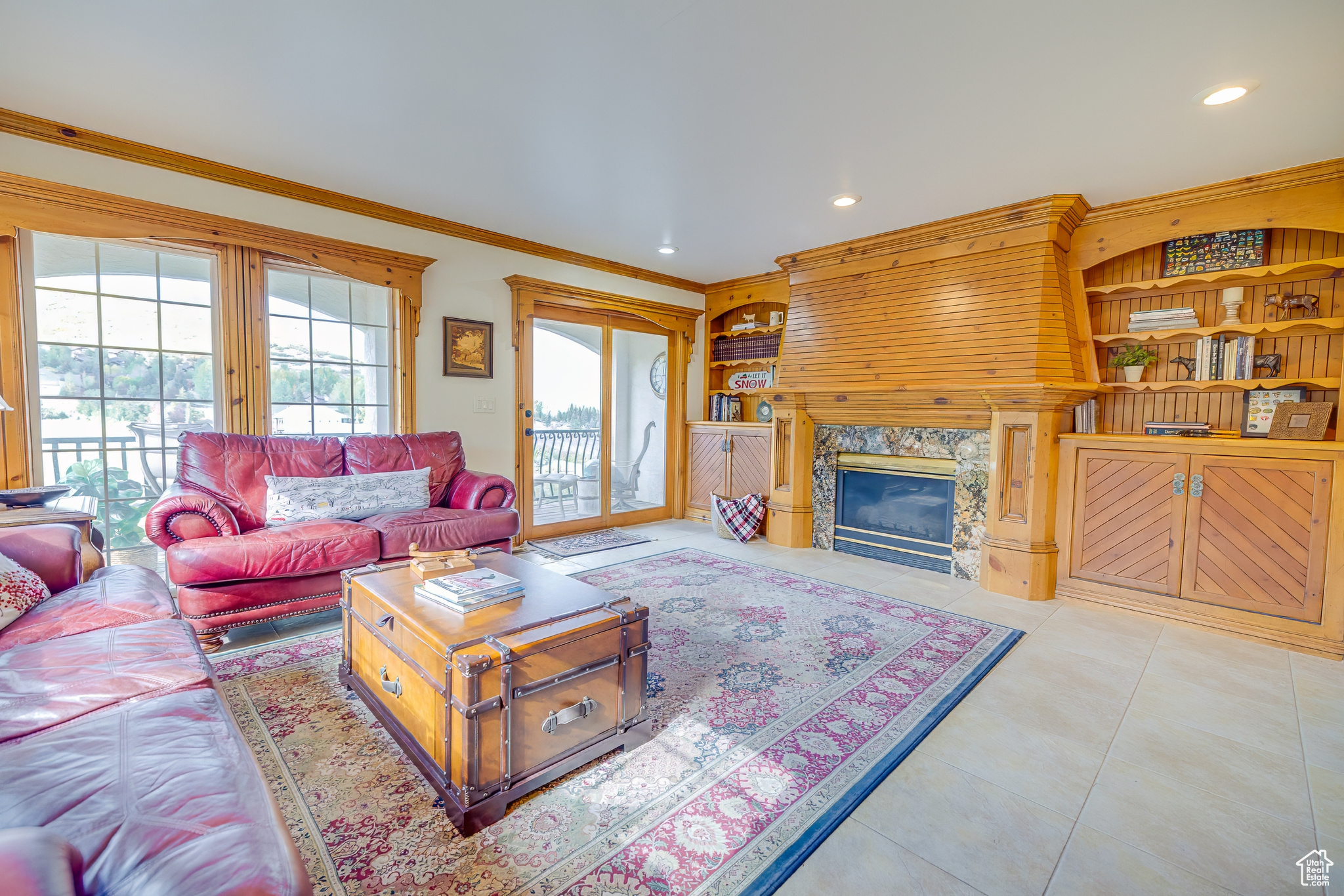 SWISS OAKS CONDOMINI - Residential