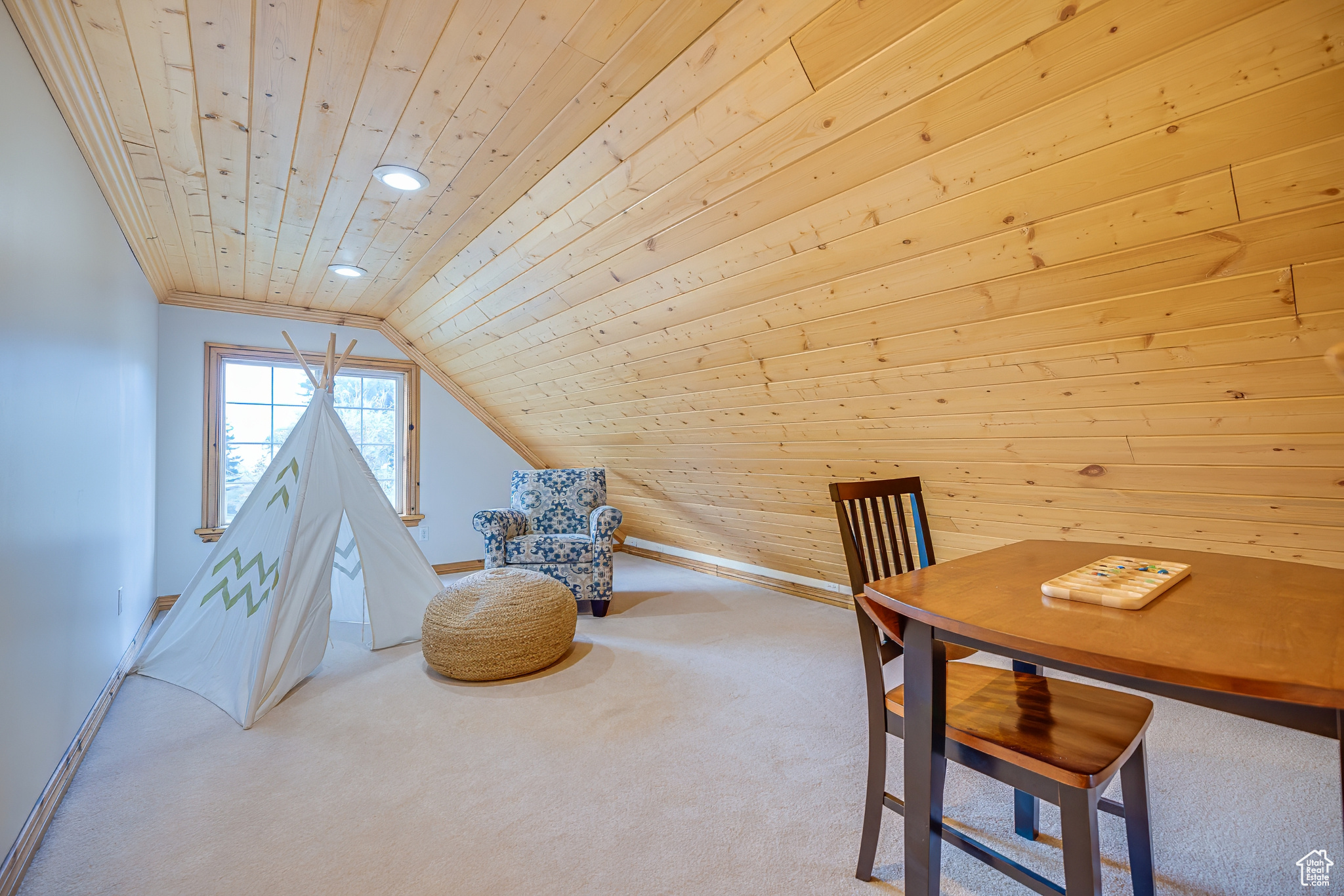 SWISS OAKS CONDOMINI - Residential
