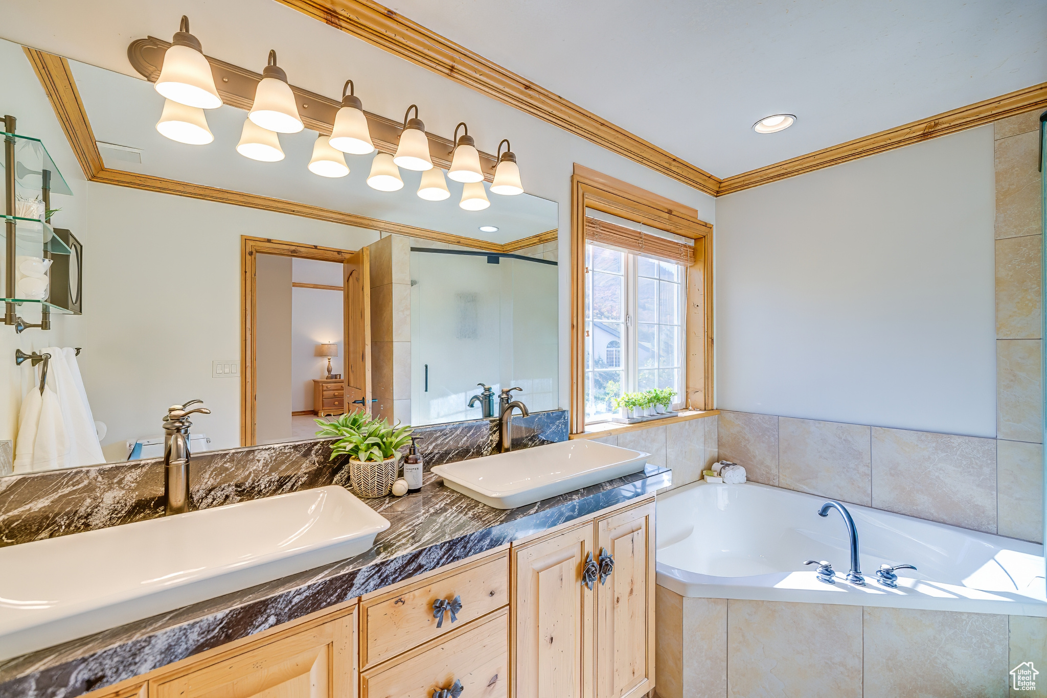 SWISS OAKS CONDOMINI - Residential