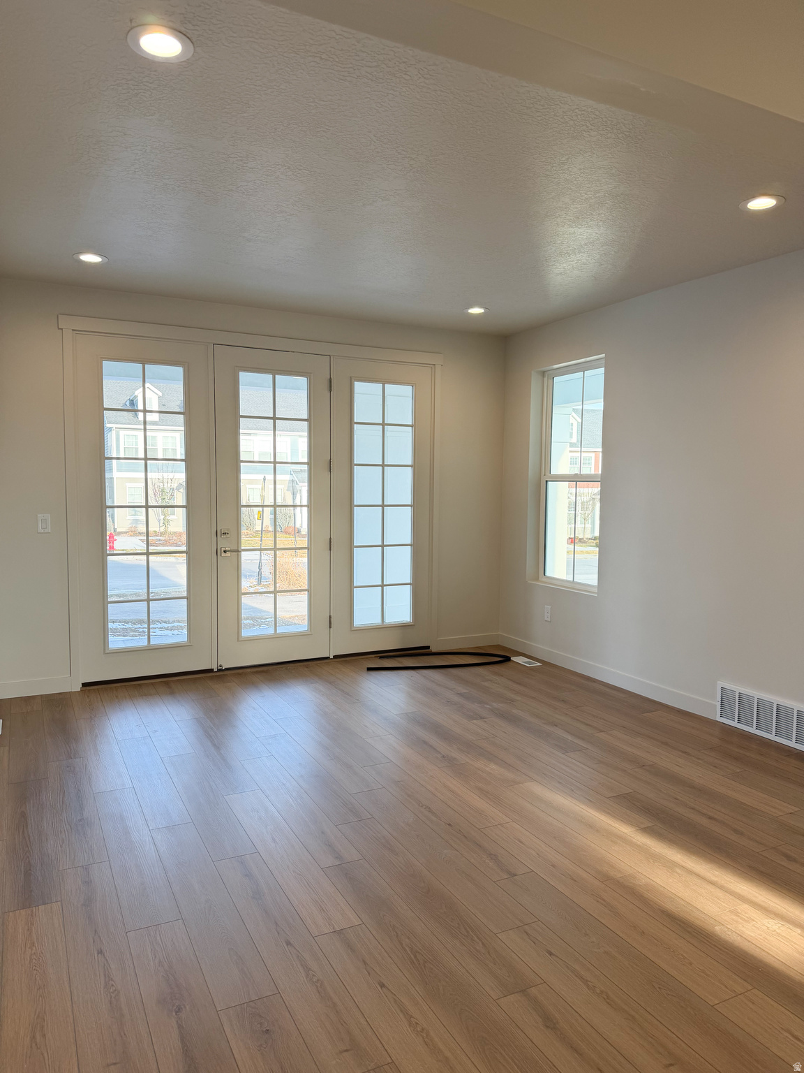 DAYBREAK - Residential