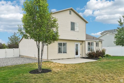 Tiny photo for 468 E LINDY WAY N, Tooele, UT 84074 (MLS # 2097063)