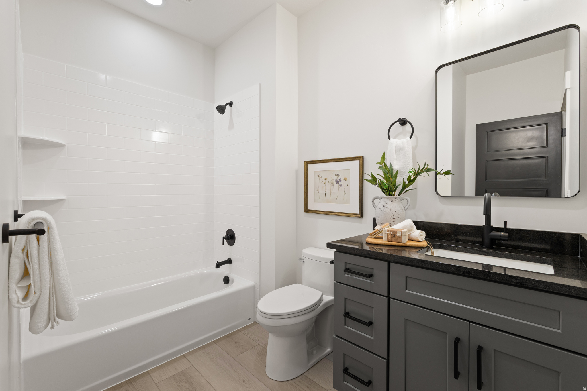 HUNTINGTON FARMS - Residential