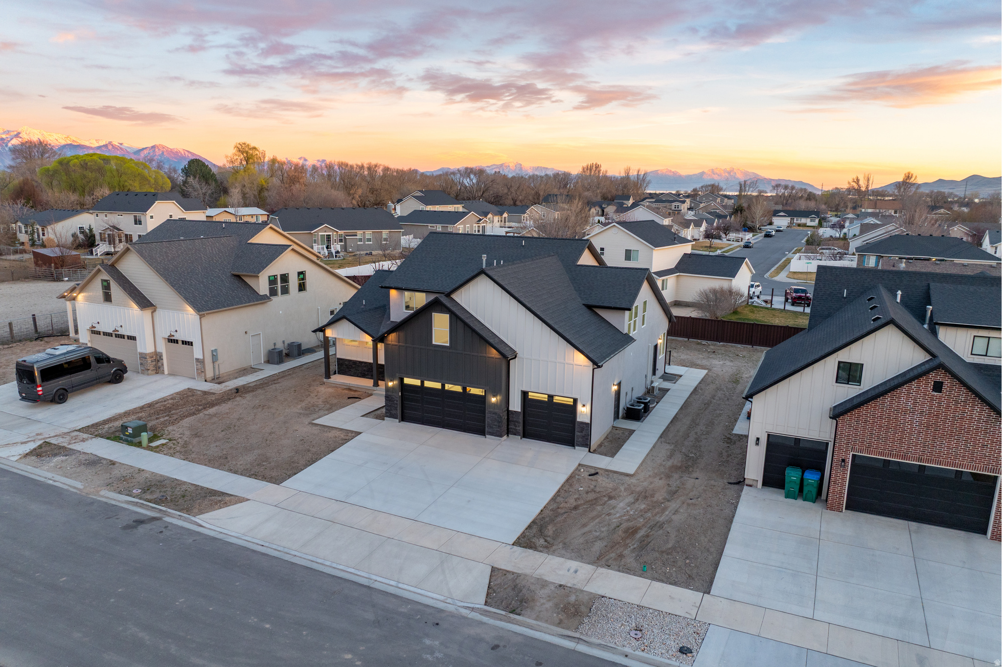 HUNTINGTON FARMS - Residential