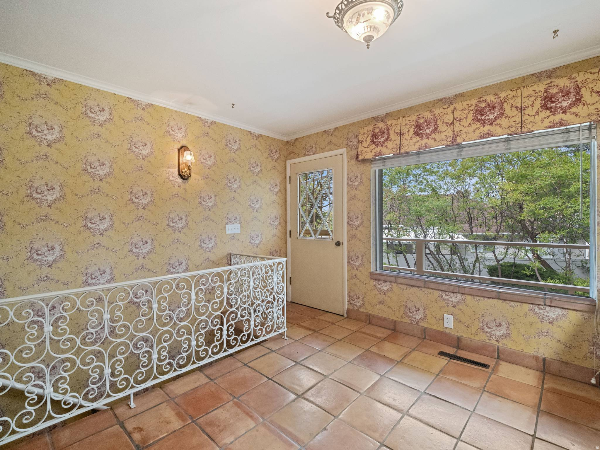 MADELYN MASH - Residential