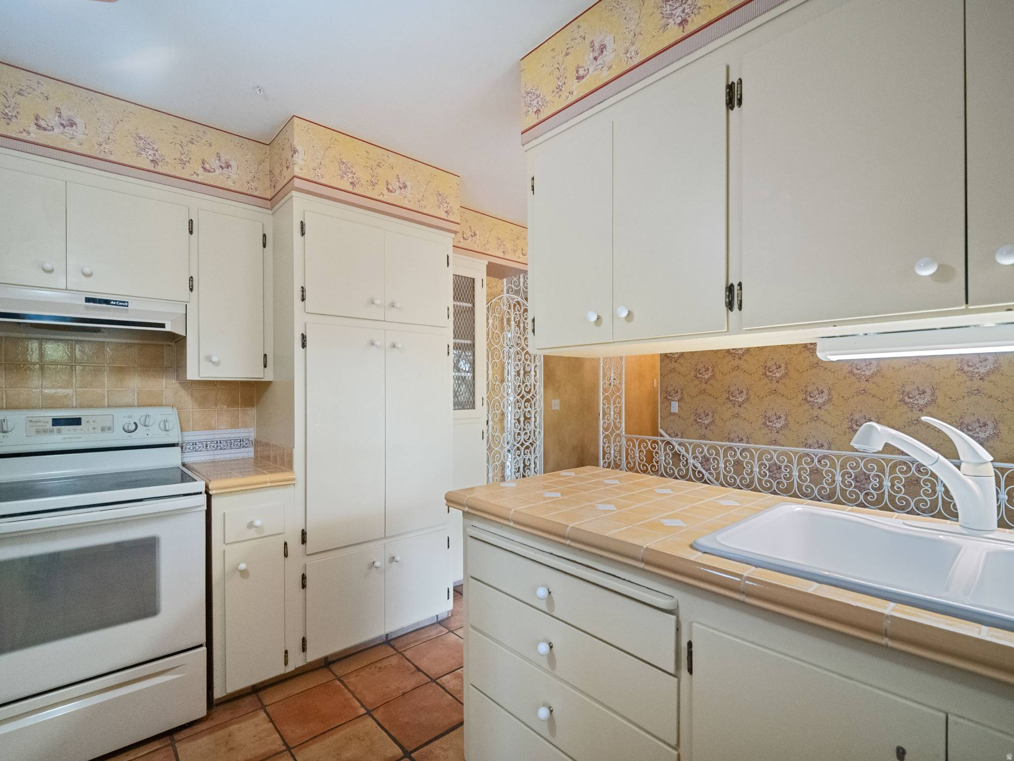 MADELYN MASH - Residential