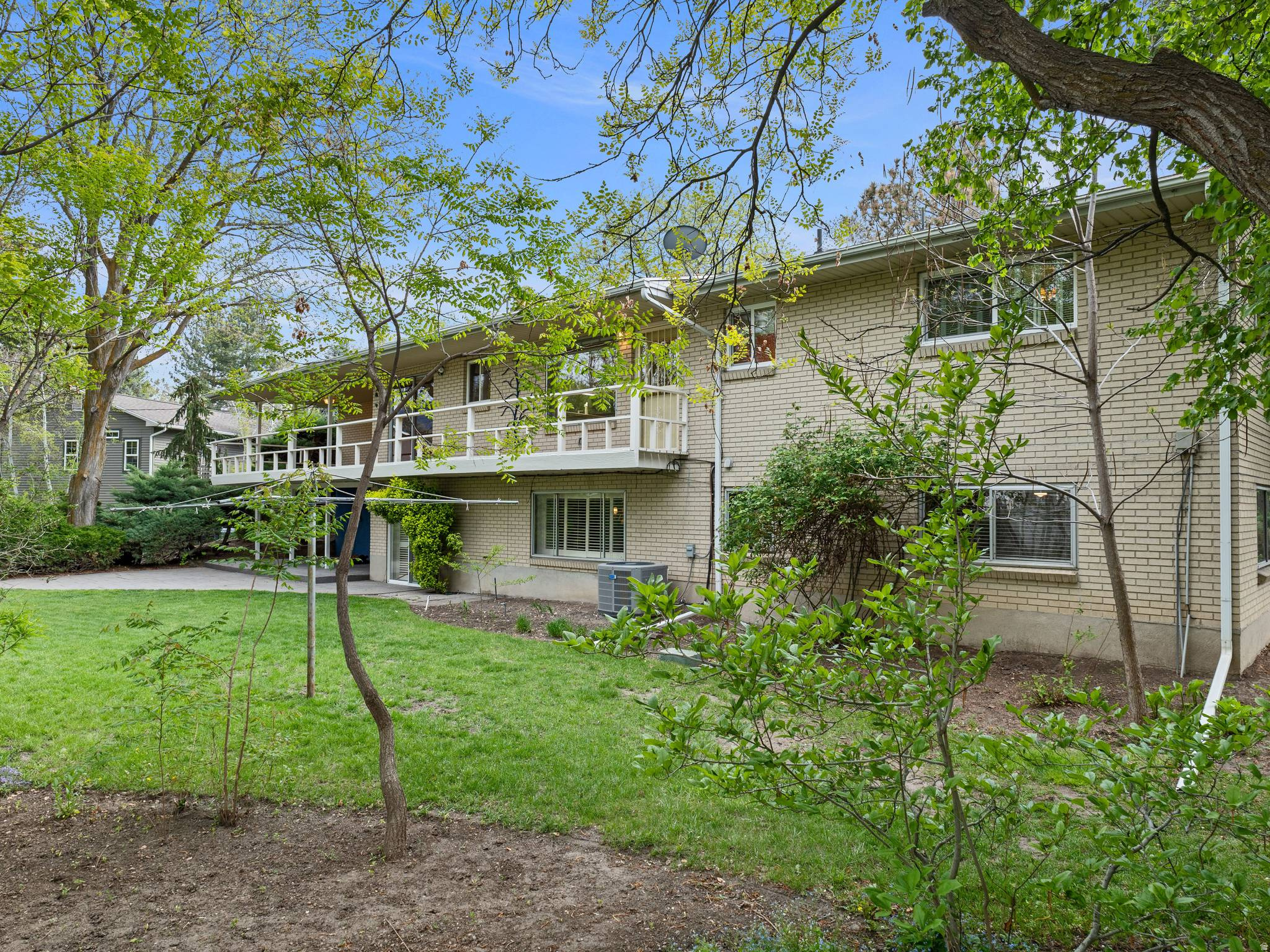 MADELYN MASH - Residential