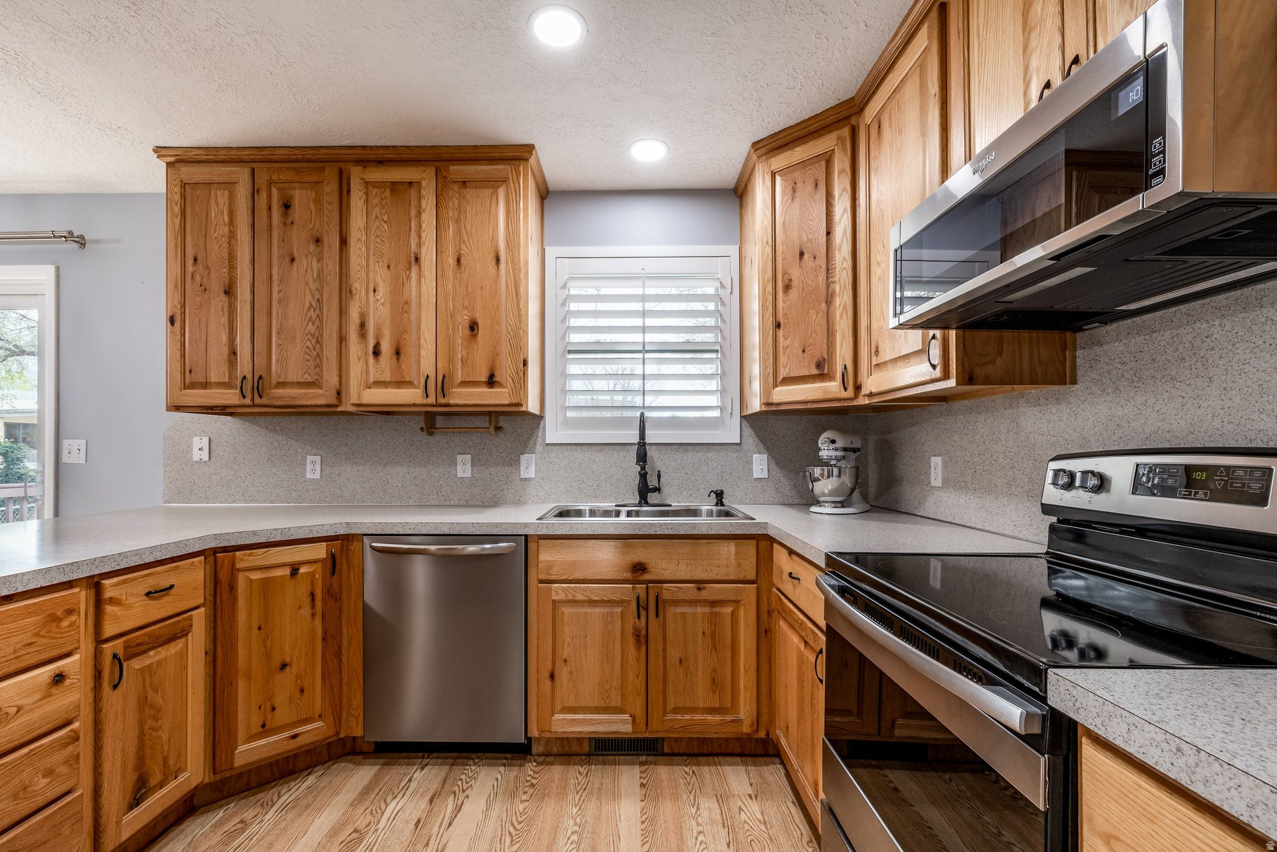 KENTWOOD - Residential