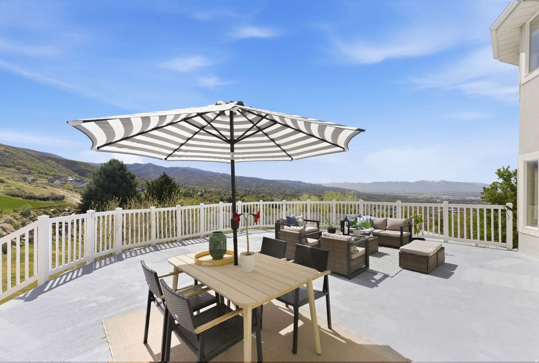 HOLBROOK - Residential