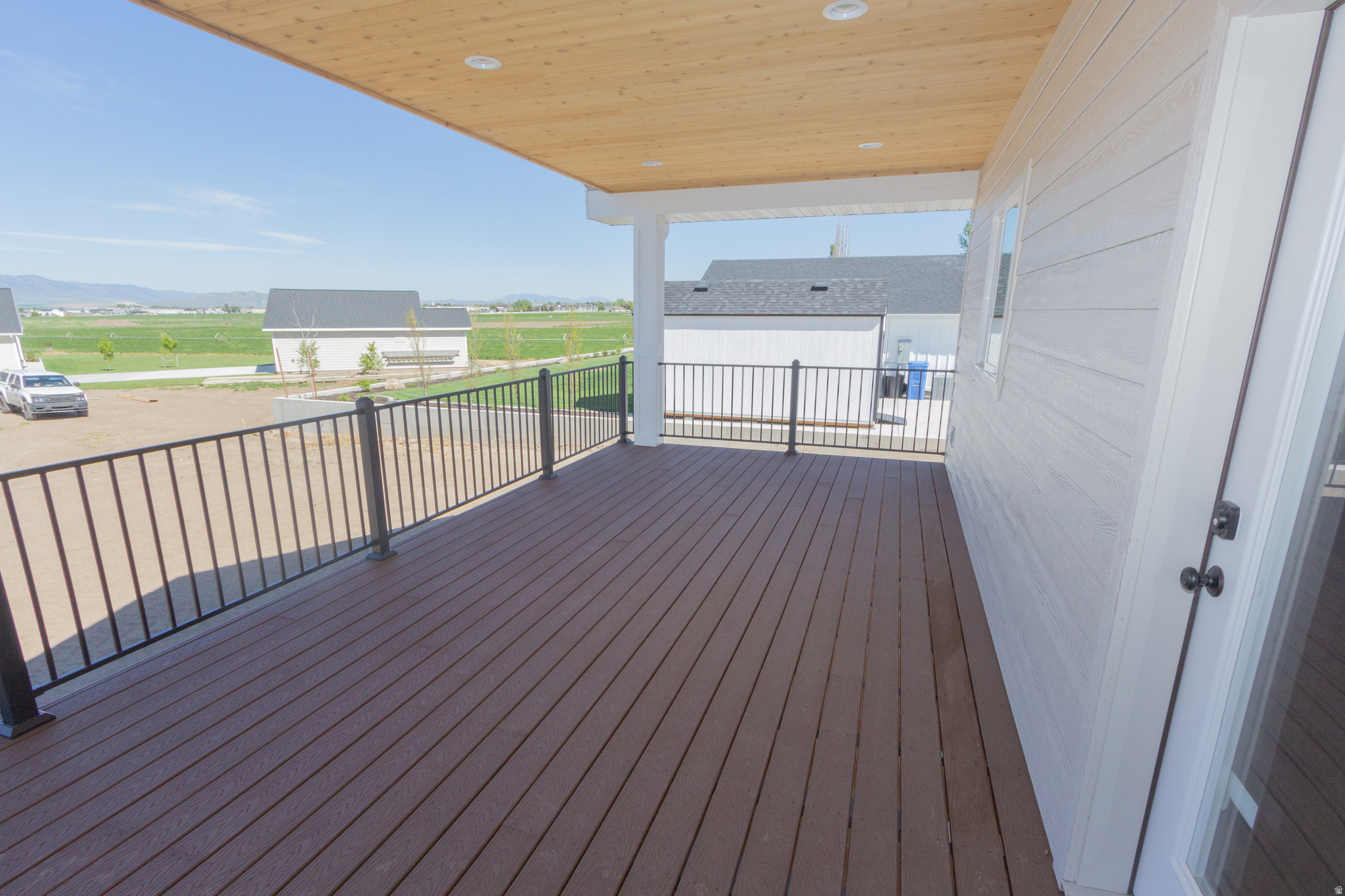 HAWK CREST - Residential