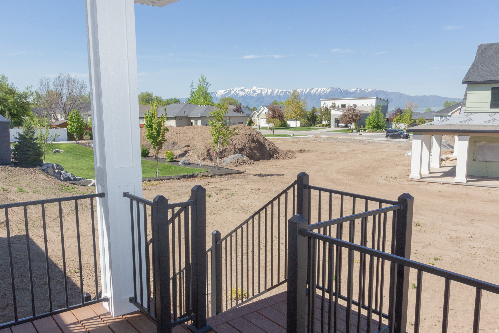 HAWK CREST - Residential