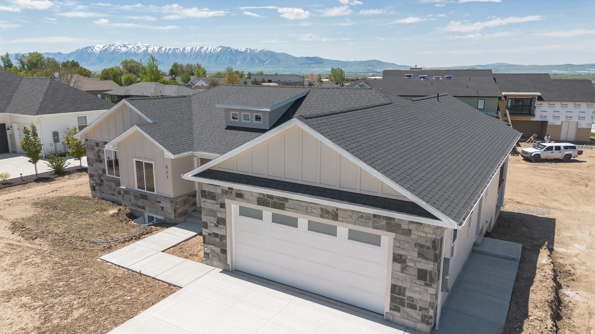 HAWK CREST - Residential