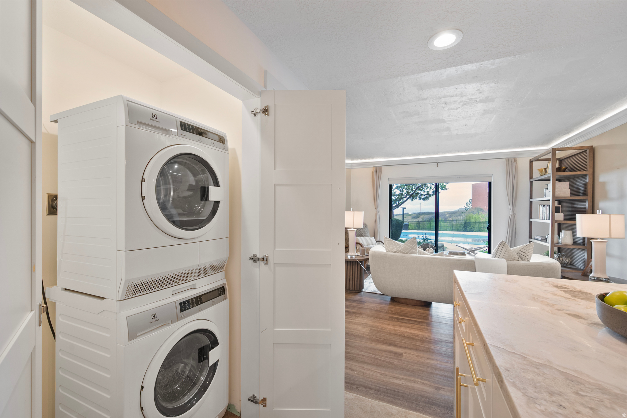 OAKCREST GARDENS - Residential