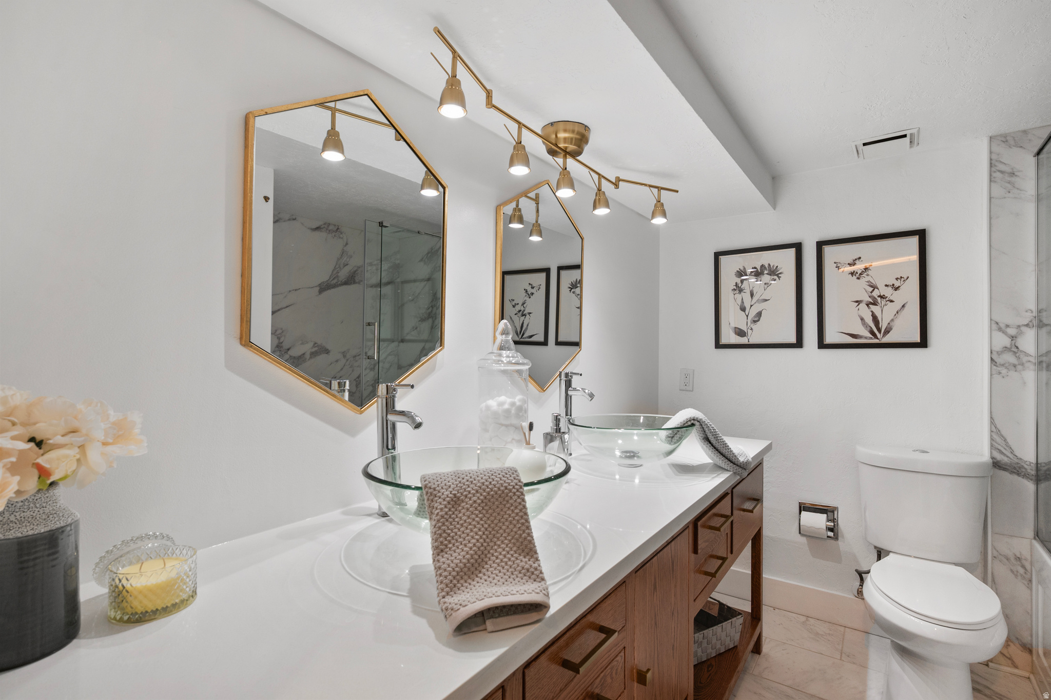 OAKCREST GARDENS - Residential