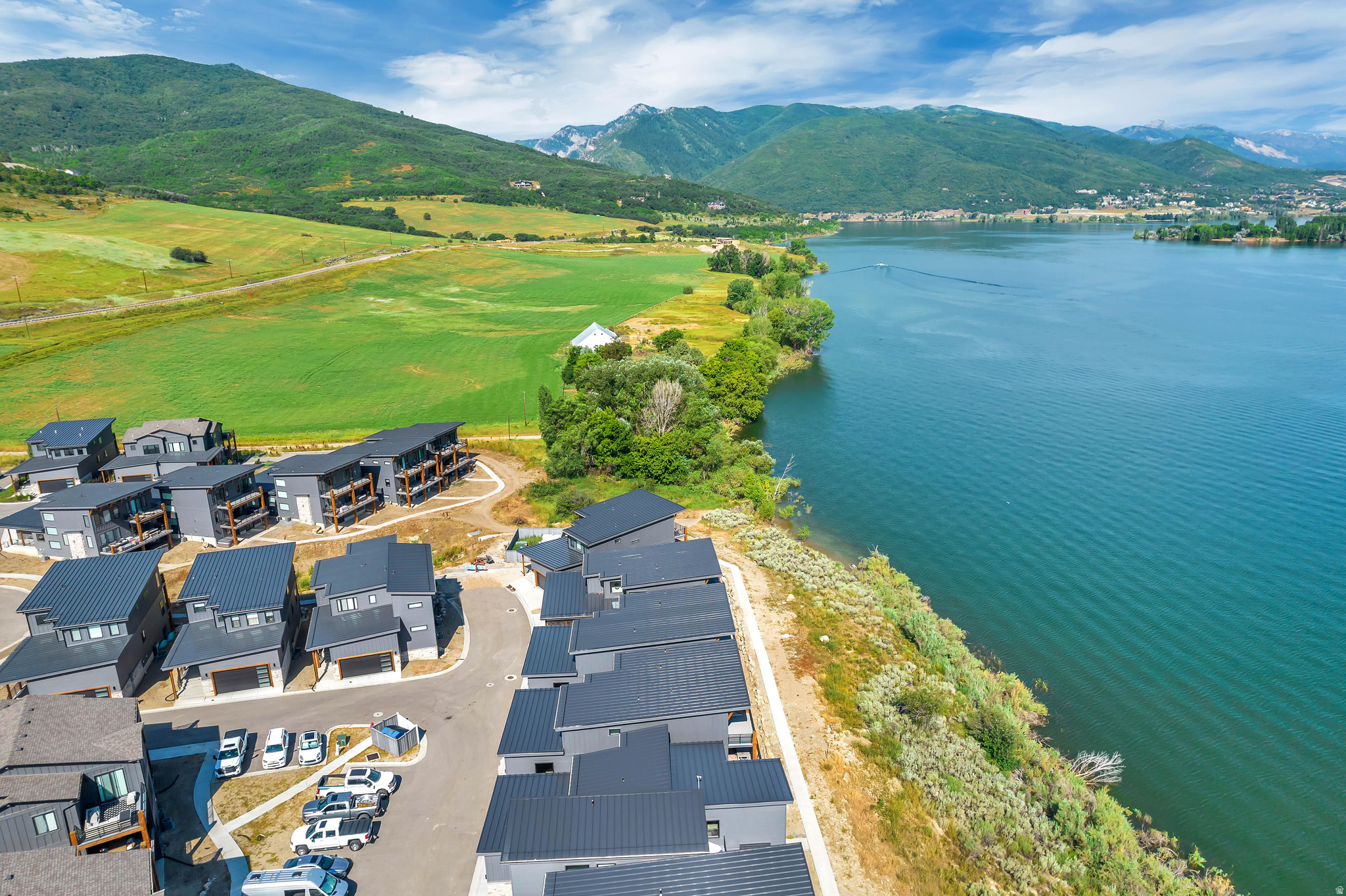 ESCAPES AT EDGEWATER - Residential