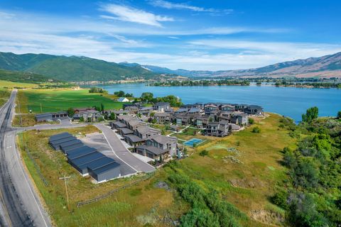 Tiny photo for 746 S 6300 E, Huntsville, UT 84317 (MLS # 2128585)