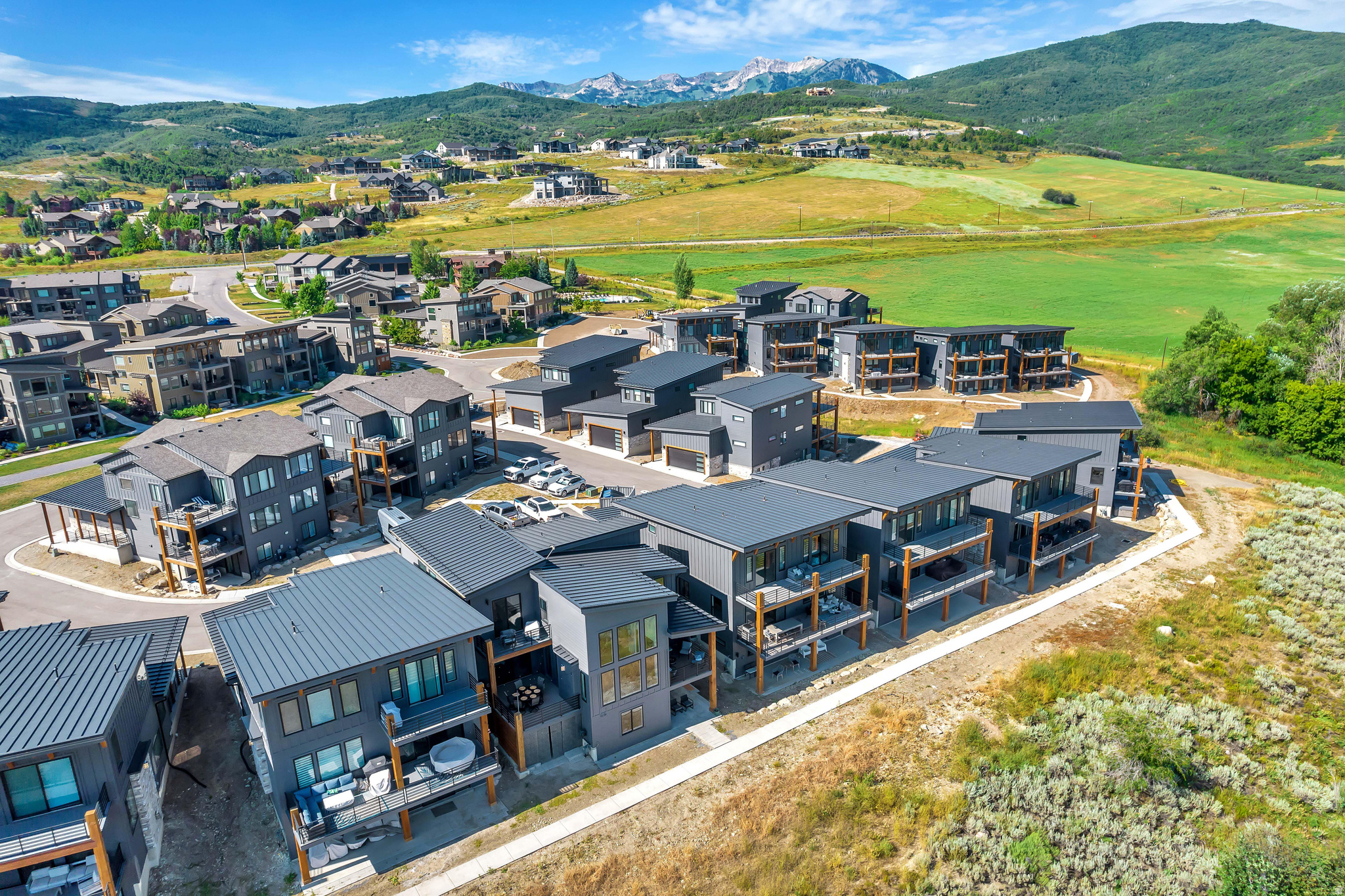 ESCAPES AT EDGEWATER - Residential