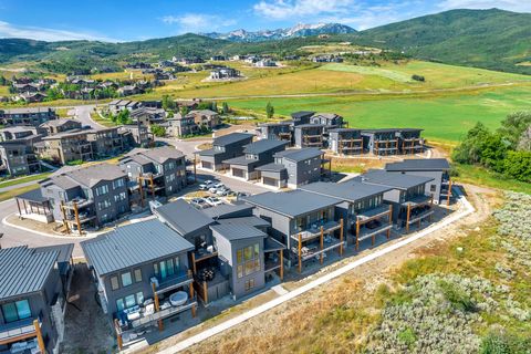 Tiny photo for 746 S 6300 E, Huntsville, UT 84317 (MLS # 2128585)