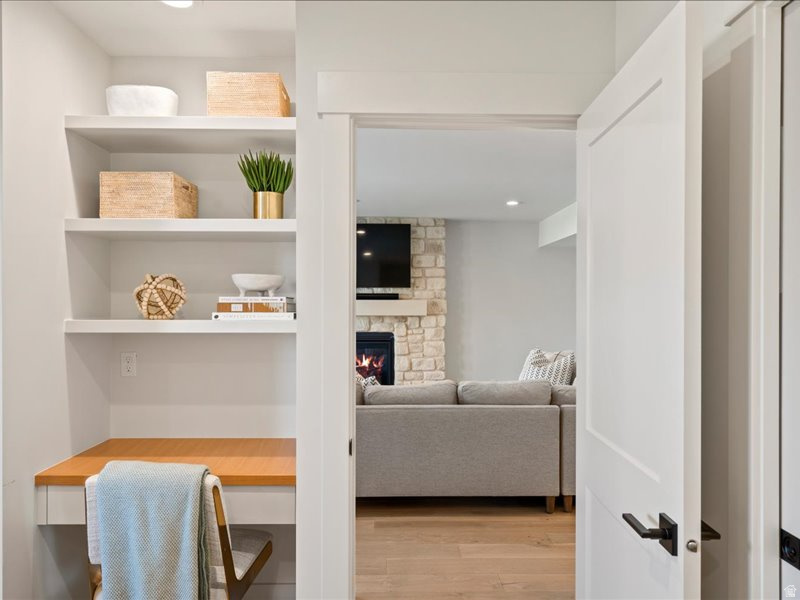 ESCAPES AT EDGEWATER - Residential