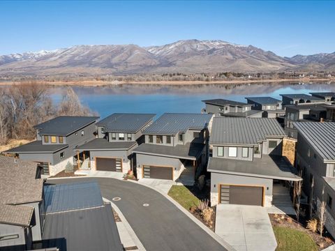 Tiny photo for 746 S 6300 E, Huntsville, UT 84317 (MLS # 2128585)