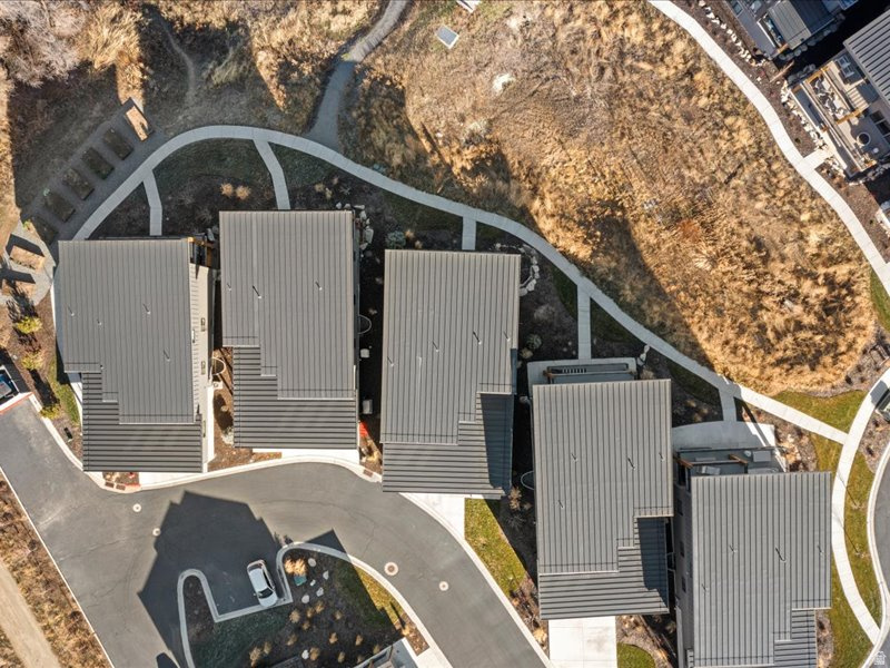 ESCAPES AT EDGEWATER - Residential