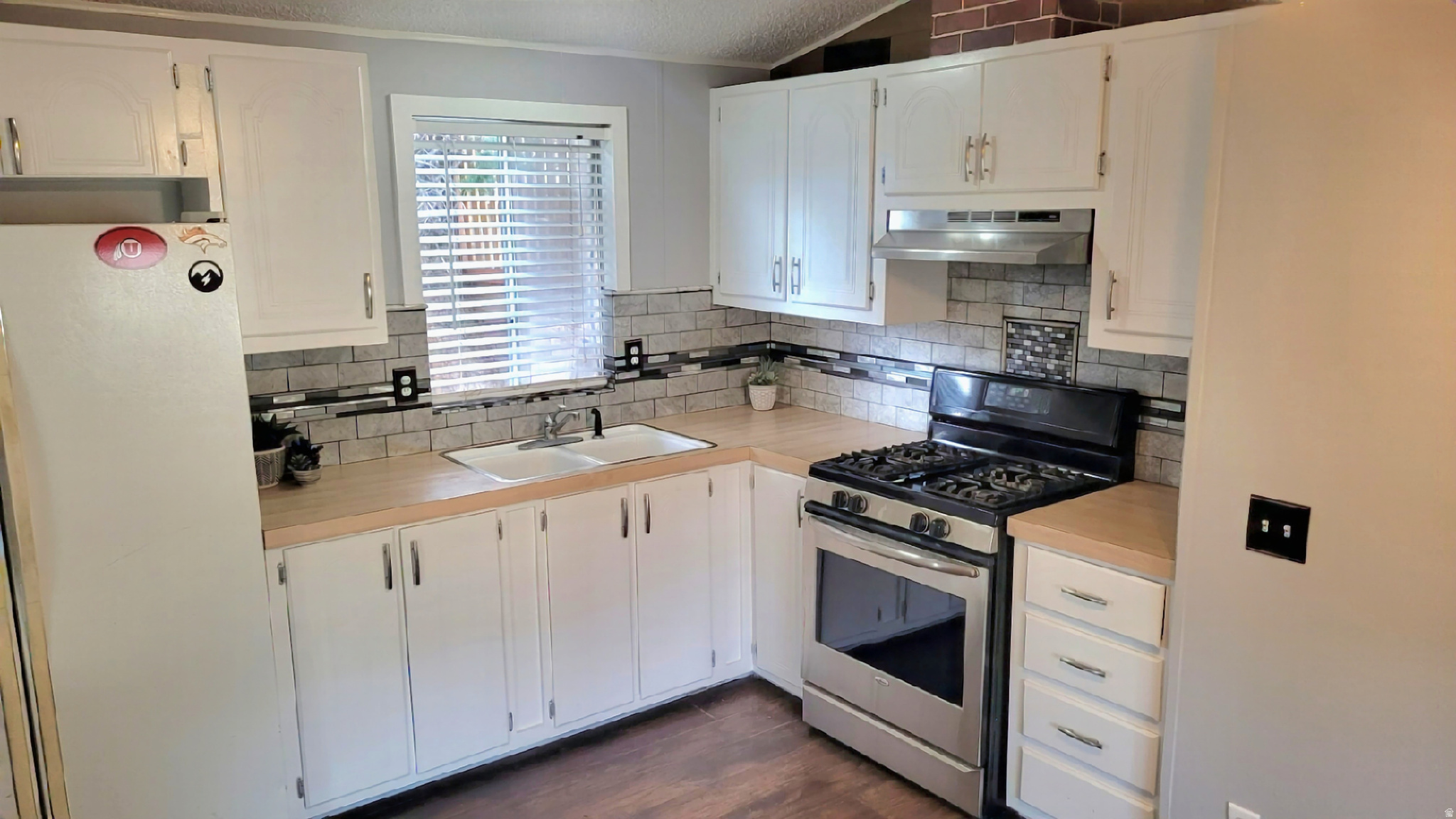 SOUTH SPRINGVILLE TERRACE - Residential