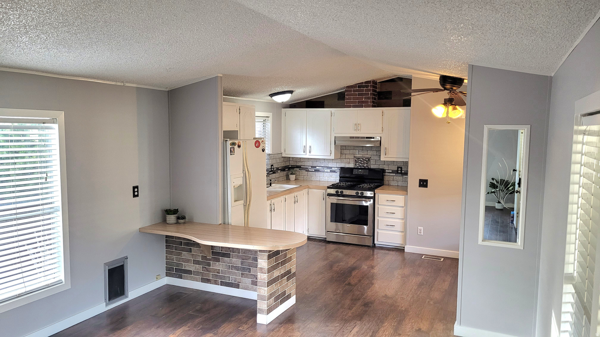 SOUTH SPRINGVILLE TERRACE - Residential