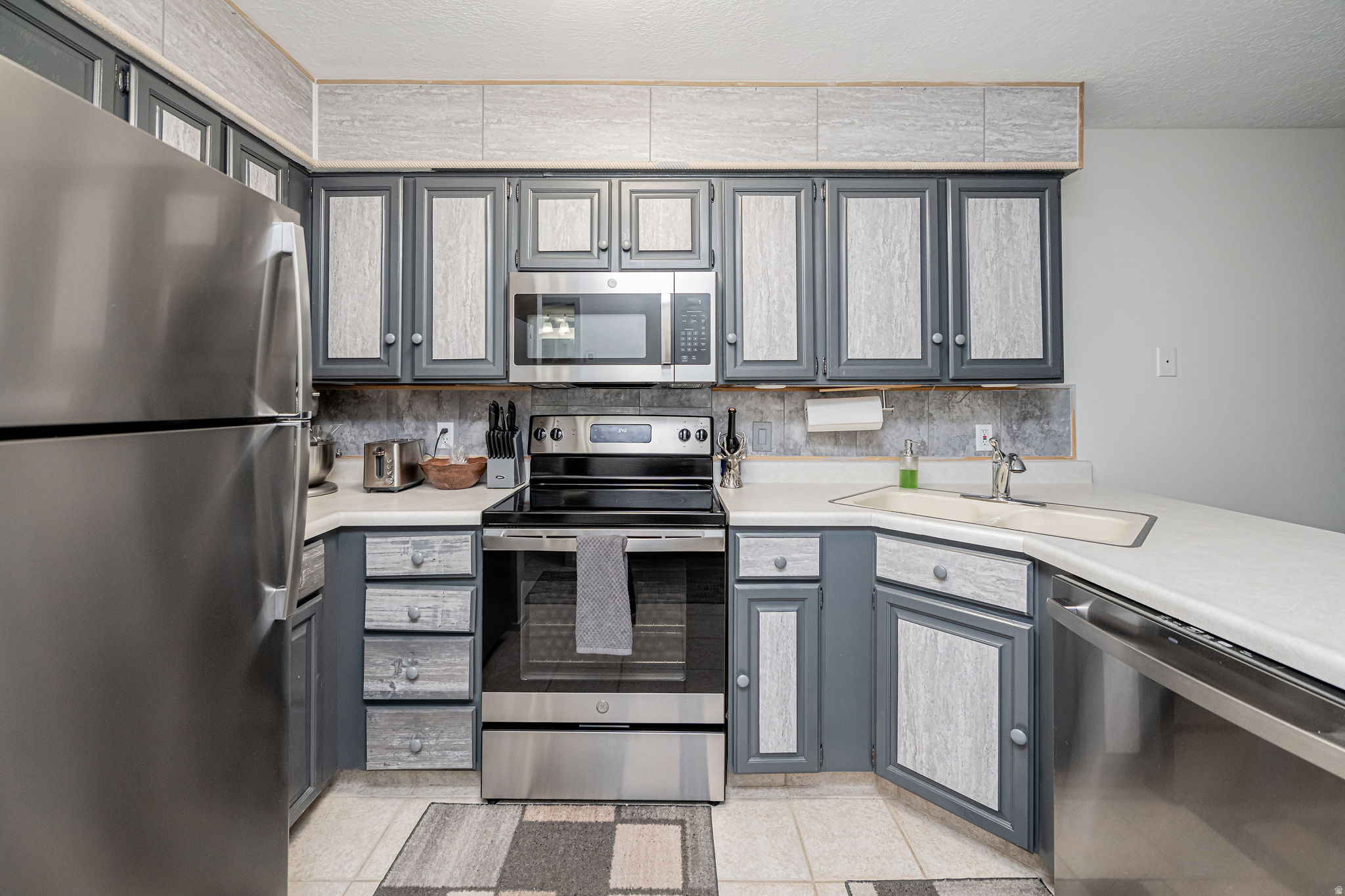 WOLF LODGE - Residential